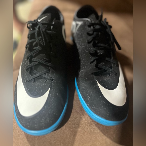 Details 9/10 - Picture 3 of 4